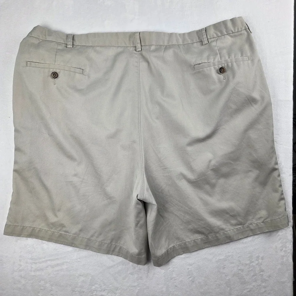 Haggar Chino Shorts Mens 44 Khaki Tan Flat Front Casual Classic Fit Excellent